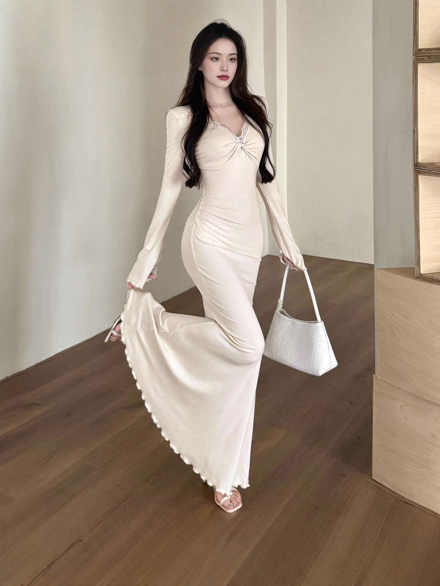 French V-neck Lace Trimmed Criss-cross Knot Beige Bodycon Mermaid Hem Elegant Women's Black Evening Gown Praty Prom Vestidos Ro