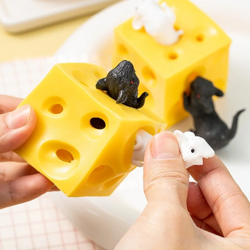 Funny Squishy Cheese Toy Mice Hidden In Cheese Creative Tricky Scary Pinch Music Decompression Fidget Novelty Party Gifts