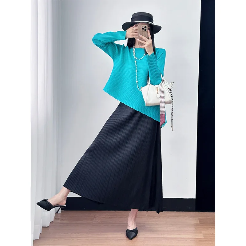 

2025 Summer New Miyake Solid Colour Long Sleeve Round Neck High Waist Half-body Skirt Two Piece Fashionable Hundred Women's Suit