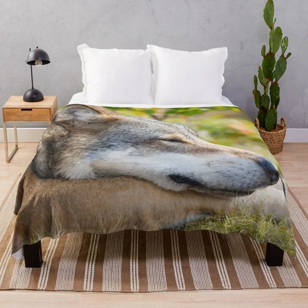 

Beautiful coyote wallpaper Throw Blanket Decoratives Beautifuls Blankets heavy to sleep Sofa decorative Summer Beddings Blankets