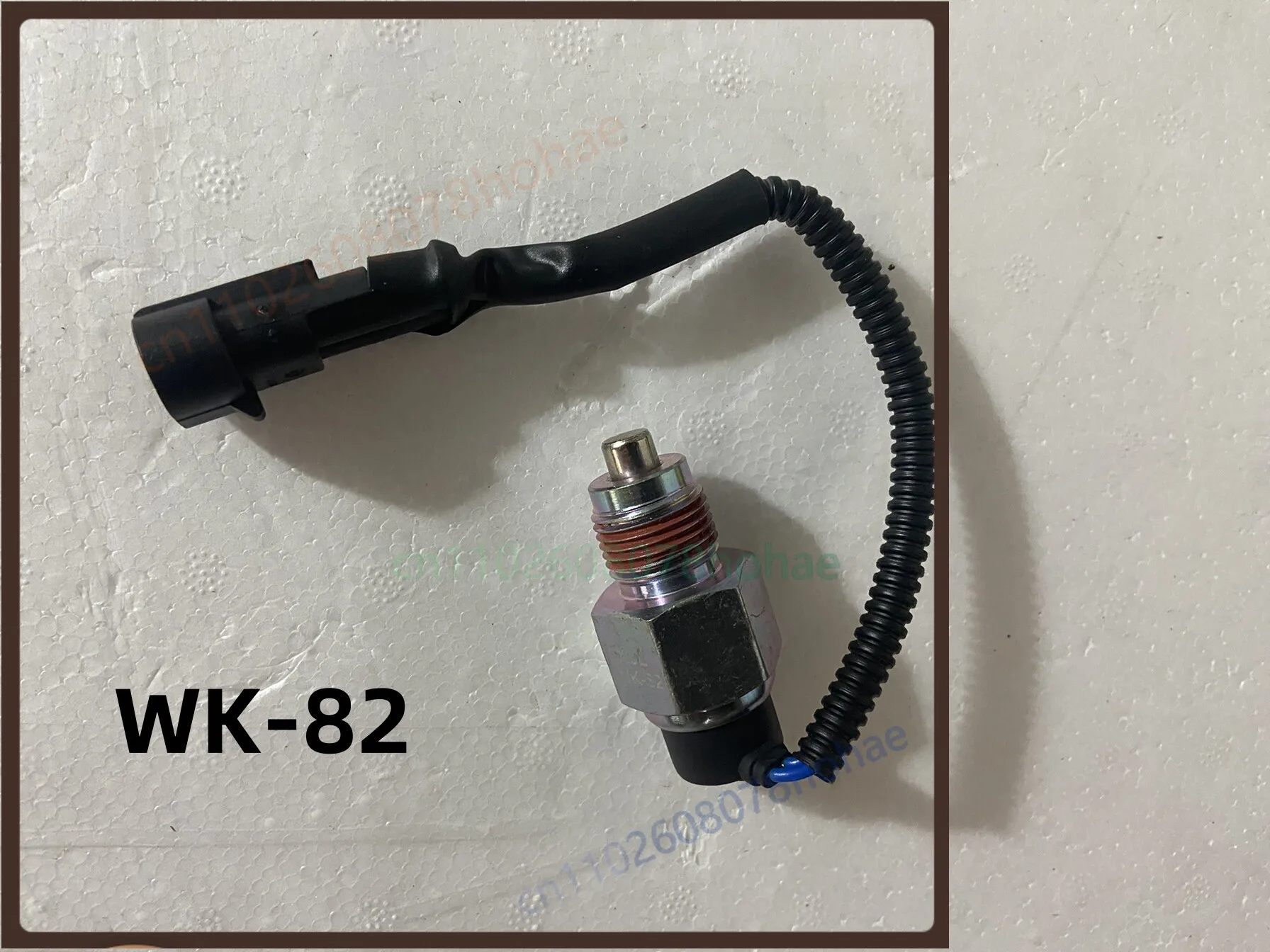 Reverse Light Switch WK-82 For FAW Jiefang J6F Truck Reverse Gear Sensor Replacement Parts