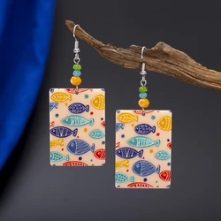 Pendientes acrílicos con diseño de pez de dibujos animados para mujer, joyería colgante, estilo de vacaciones de verano, Playa colorida, hermosa, nueva moda