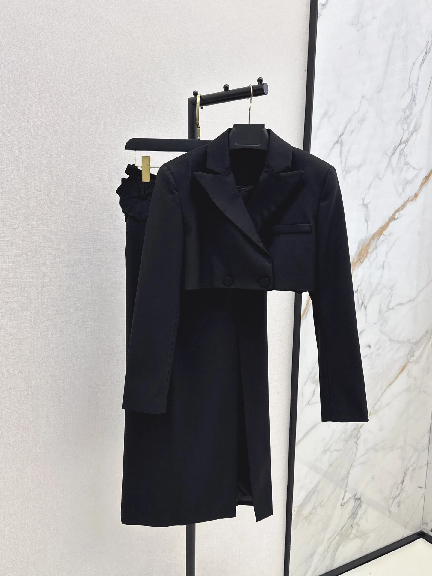 

Skirt suit Double-breasted design Fashionable temperament Slim and thin Soft and comfortable 2024 autumn women's new hot