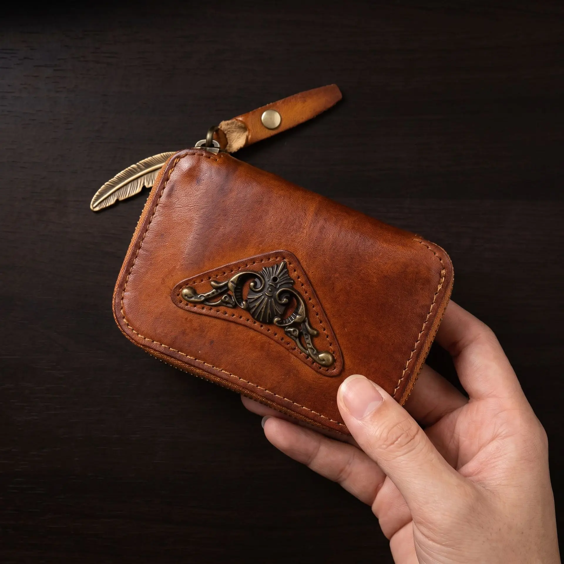 Large Capacity Leather Key Holder, Vintage Zipper Key Wallet with 6 Key Hooks,key Organizer Bag for Car Keys,Coins & Small Cards
