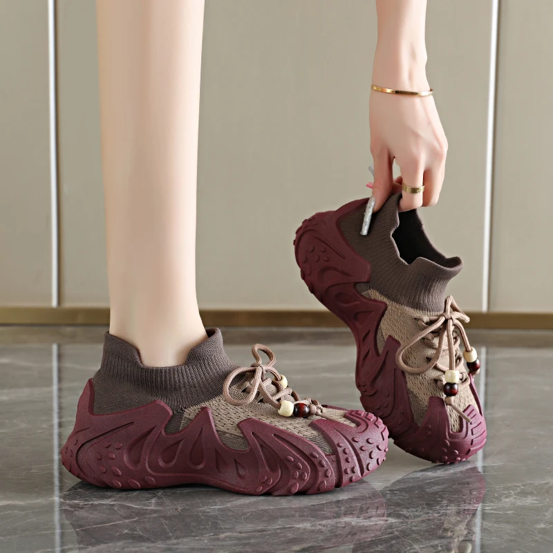 Hot Selling Sports Summer New Item Breathable Height Increasing Versatile Socks and Shoes lightweight Running Casual Dad Shoes