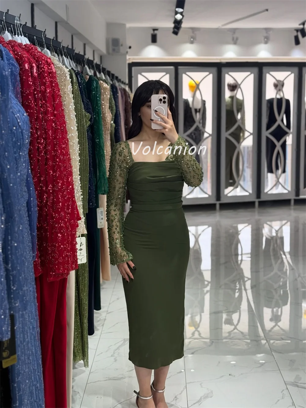 カスタマイズされた高品質スパークルジャージプリーツラインストーンビーズストレートスクエアネックティーレングスドレスオーダーメイドオケージョンドレス