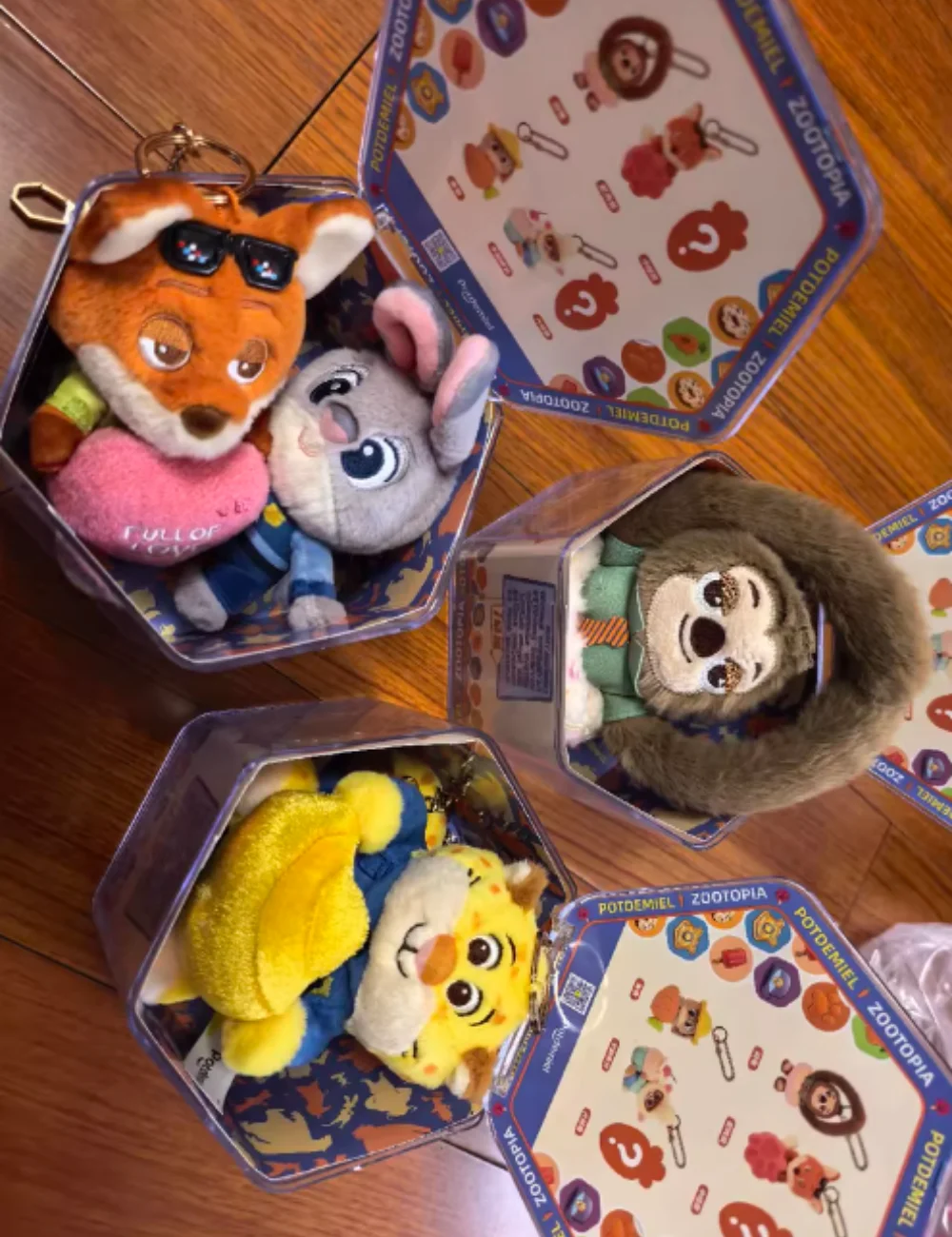 Echte Zootopia Sweet Strike Series Blind Box Trendy Play Anime Movie Randapparatuur Mystery Toy Hanger Decor Verjaardagscadeaus