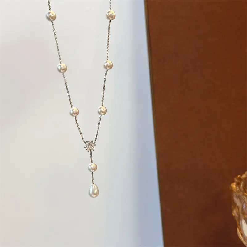 Super Divine Zircon Flower Pearl Beaded Choker Necklace  Luxurious High-End Feeling At The Collarbone