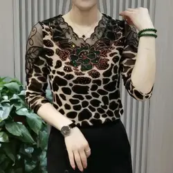 Spring Autumn New V-Neck Gauze Spliced T-shirt Lace Hollow Out Female Clothing Fashion Diamonds Casual Leopard Printed Pullovers