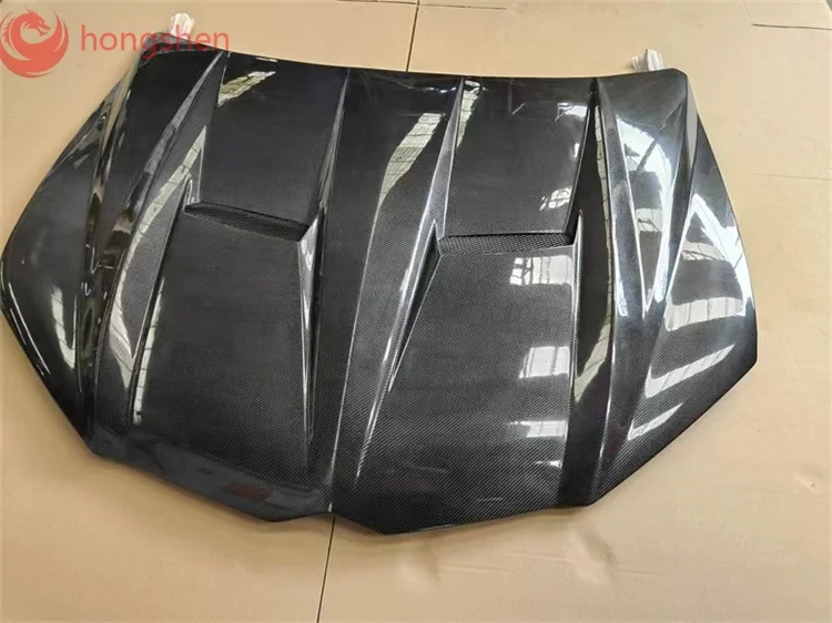 High quality Top style  carbon fiber hood head cover bonnet for Lamborghini URUS 2018-2019