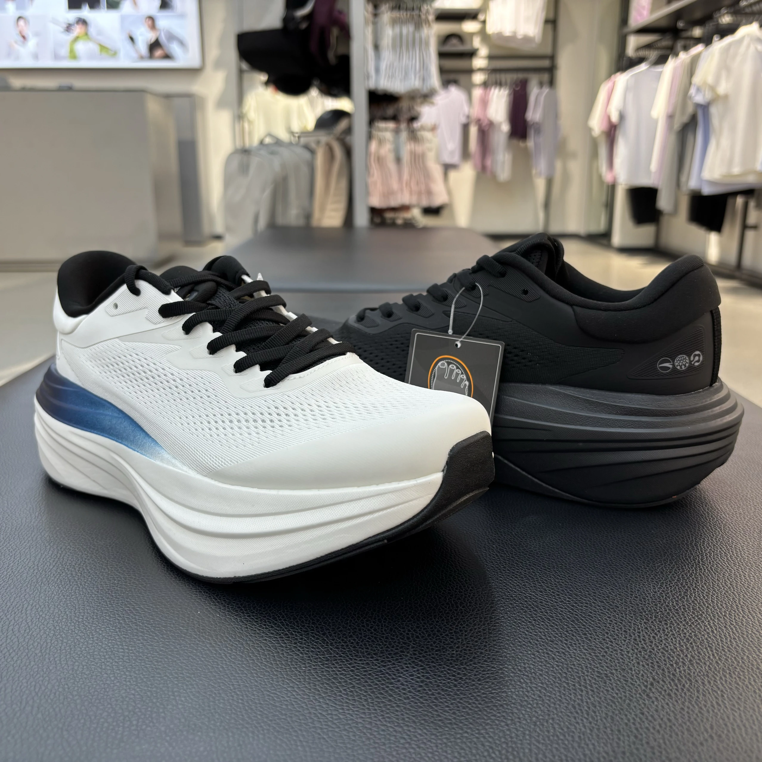  Men's Running Shoes 2025 Autumn Model Soft Bounce Shock Absorption Slow Running Sports Shoes Travel Step 2S PG7