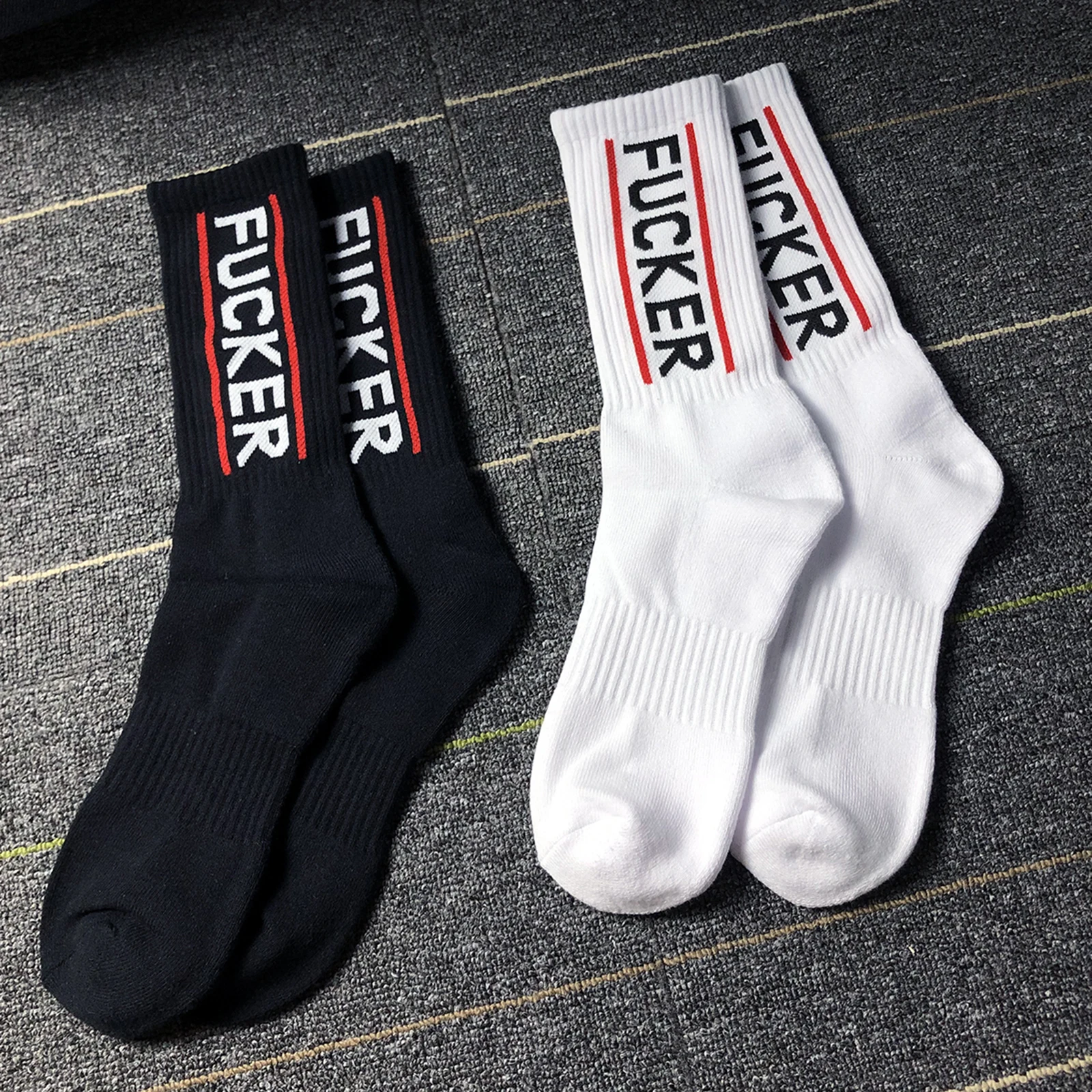 New Fashion Letter Party different letters Socks Men Sports Tube Streetwear Sock Comfortable