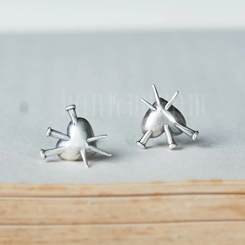Neo-Gothic Style 925 Sterling Silver Creative Retro Puncture The Heart Stud Earrings Personality Minimalist Ear Jewelry