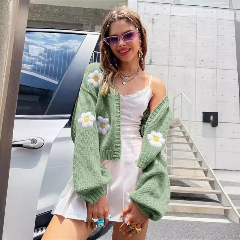 

European and American Fashion Autumn New Sweet Flower Sweater Cardigan Loose Short Knitted V-neck Top Female Clothing