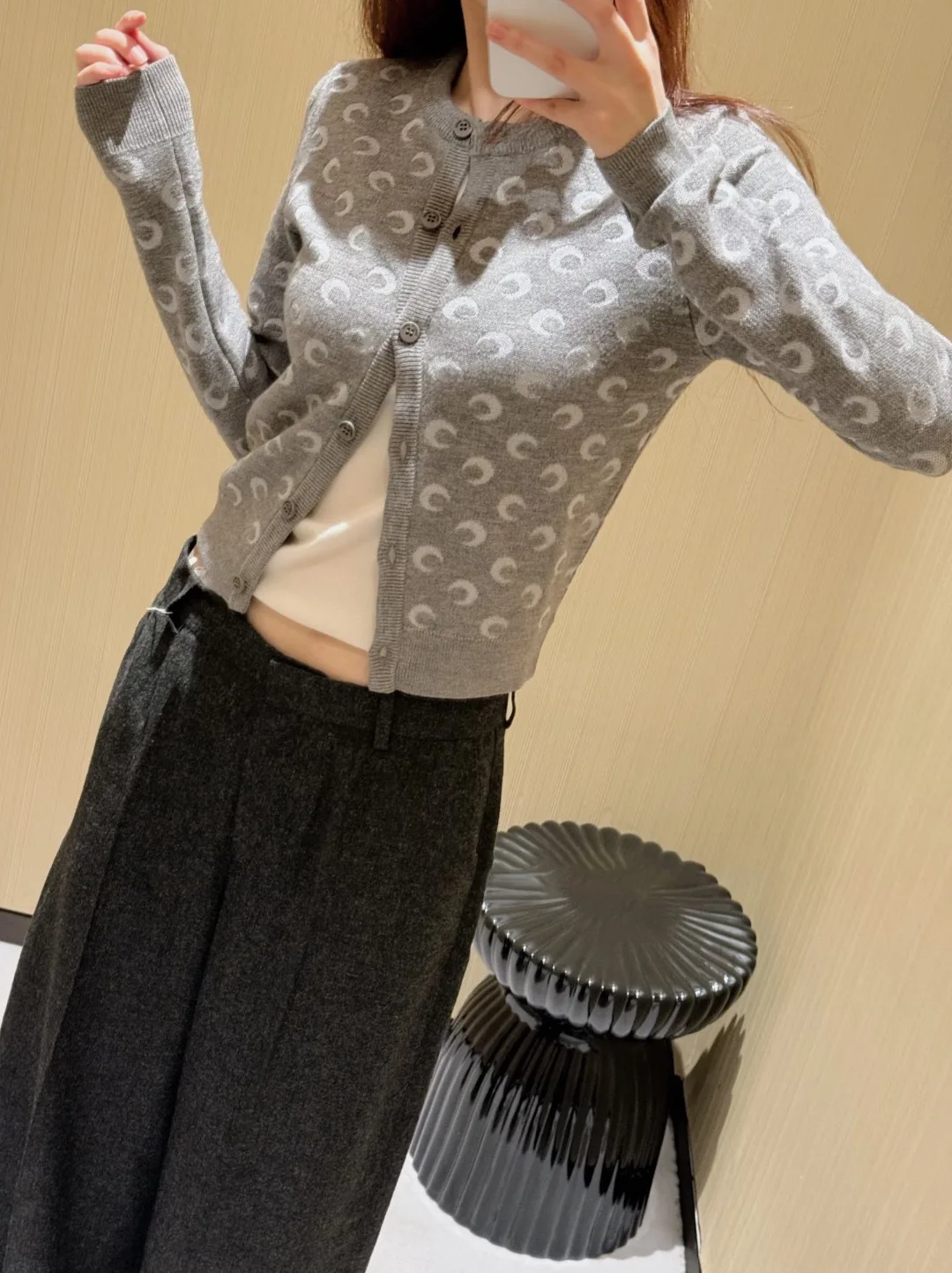 

round Neck Short Knitted Cardigan Women's Autumn Winter New Style Woolen Knitwear Casual Fashion Big Wang Home Fashion