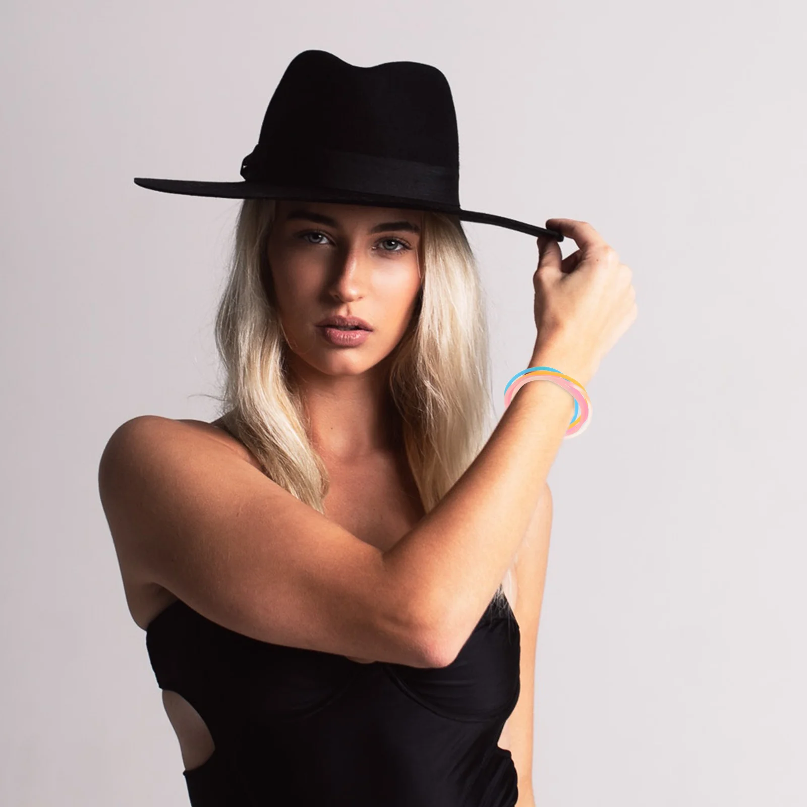 

1 комплект, неоновый костюм 80-х годов, ожерелье, кружевная повязка на голову, серьги, гетры для тематической вечеринки 80-х годов, неоновые аксессуары для женщин