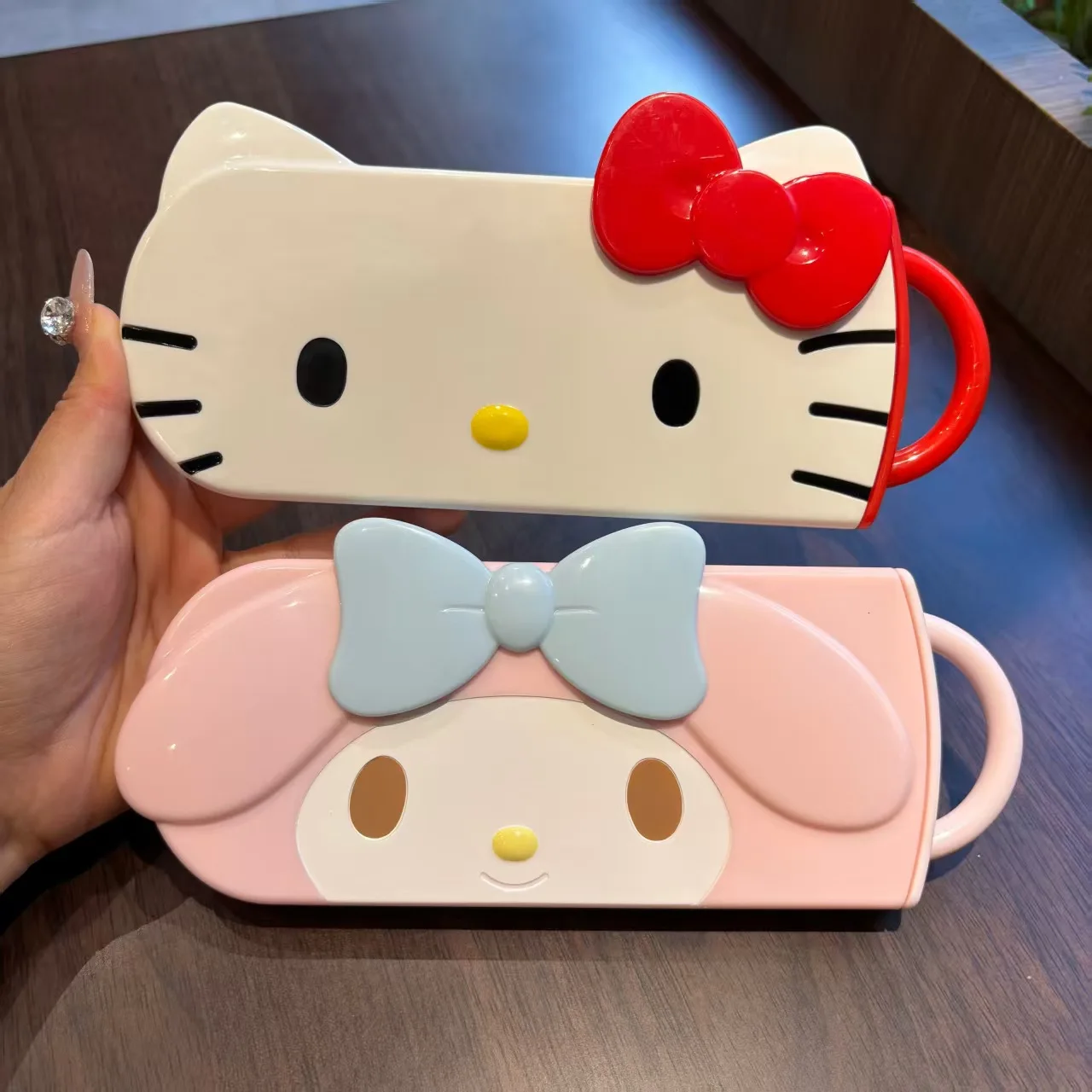 

MINISO Hello Kitty Kawaii Anime Sanrio Cute Advanced Environmentally Friendly Foldable Tableware Stainless Steel Fork Spoon Gift