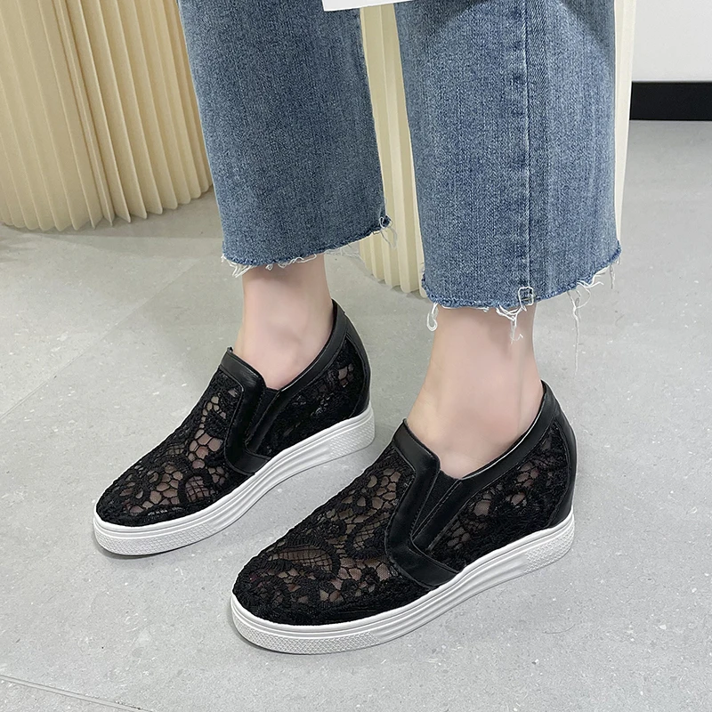 2022 Spring and Summer New Mesh Shoes Women's Breathable Mesh Shoes White Shoes Hollow Lace Inner Increase Lazy Shoes