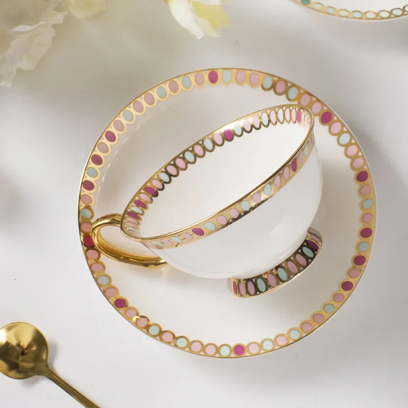 

Высококачественные кофейные чашки, легкий роскошный набор чашек и блюдец в стиле Ins, высококачественный изысканный набор для послеобеденного чая