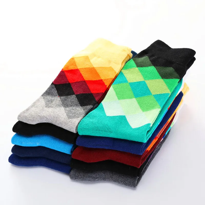 1 paire mâle marée marque hommes coton chaussettes dégradé couleur printemps automne Style longue chaussette de mariage hommes genou haute affaires chaussettes Sox