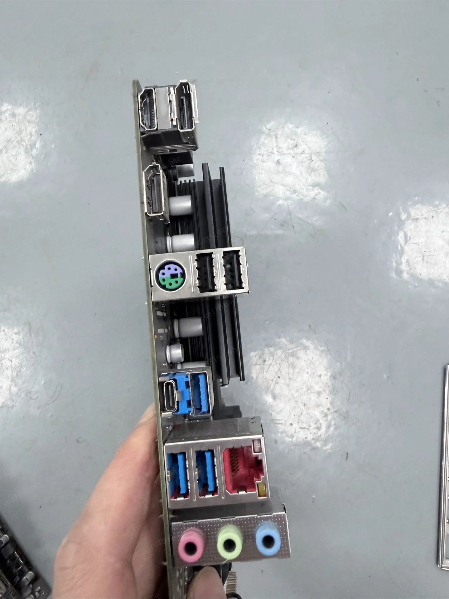 Used B650M D3HP main board with baffle