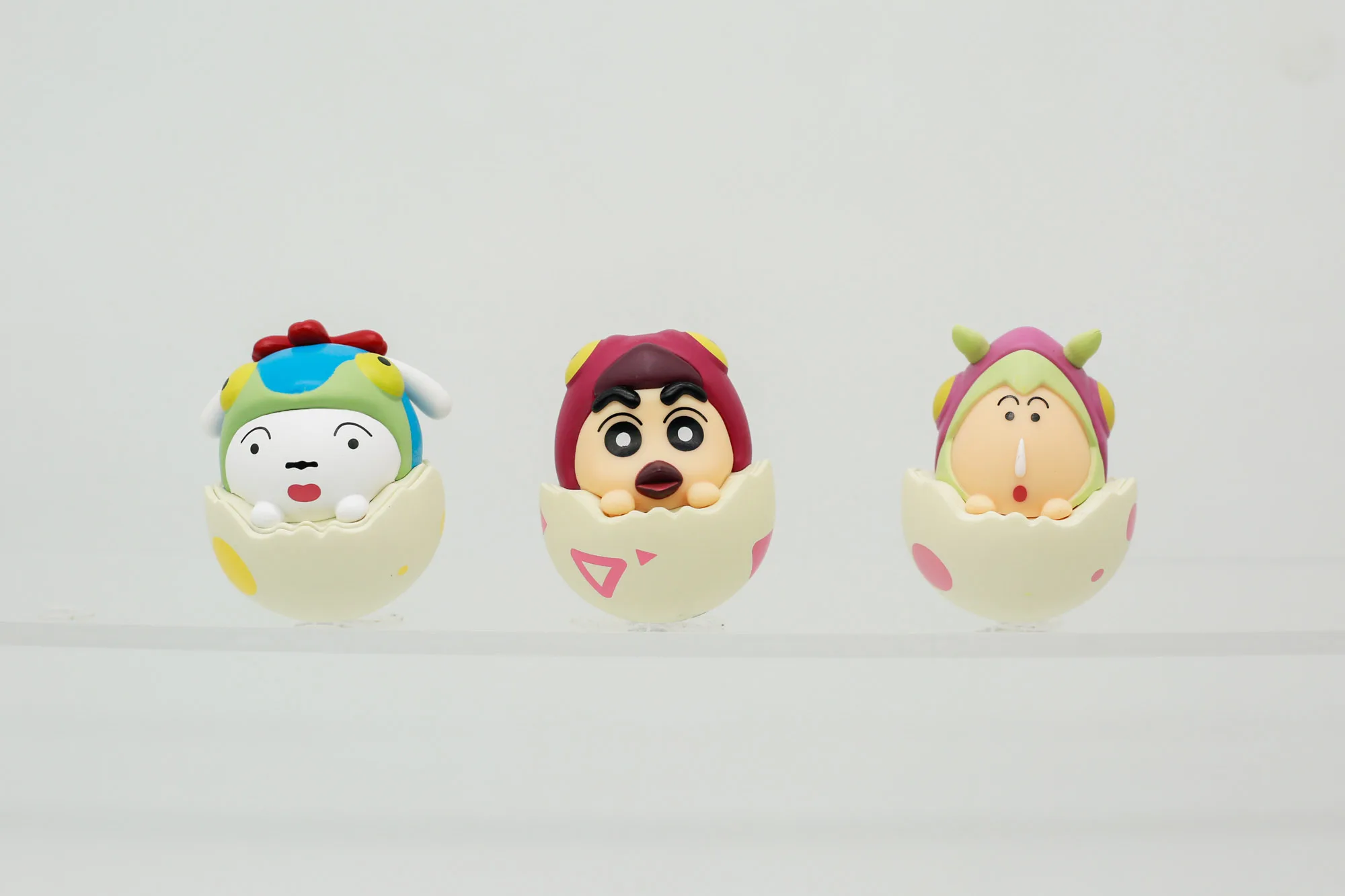 

Goodsfun Official Crayon Shin-chan Our Dinosaur Diary Adorable Pet Roly-poly Mystery Blind Box - Collectible Anime Figure Model