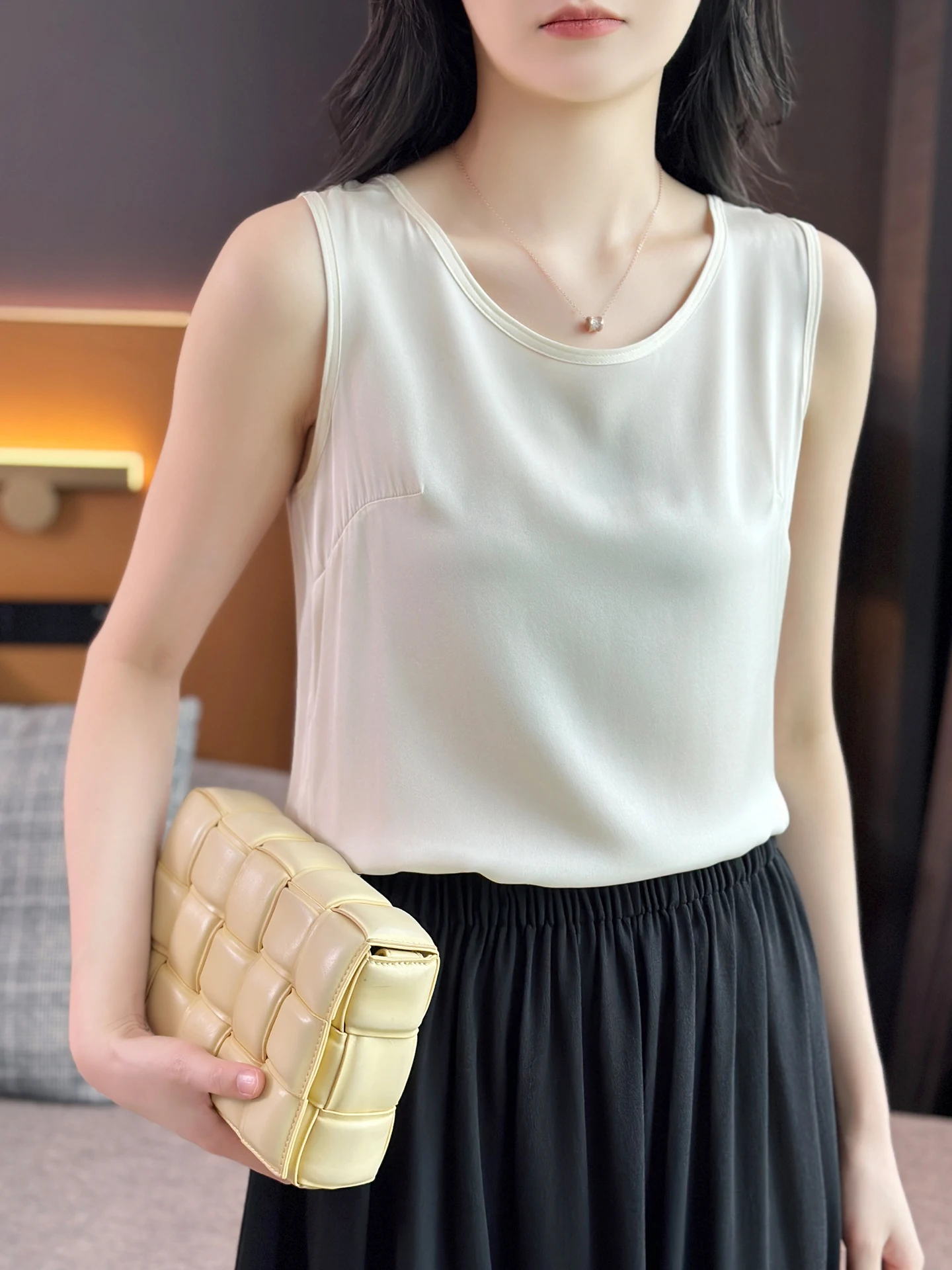 

Silk Satin round Neck Sleeveless Vest ZuoZuoJia Women's Loose Fit H-Shape Outerwear Silk Vest Smooth Silk Satin Vest
