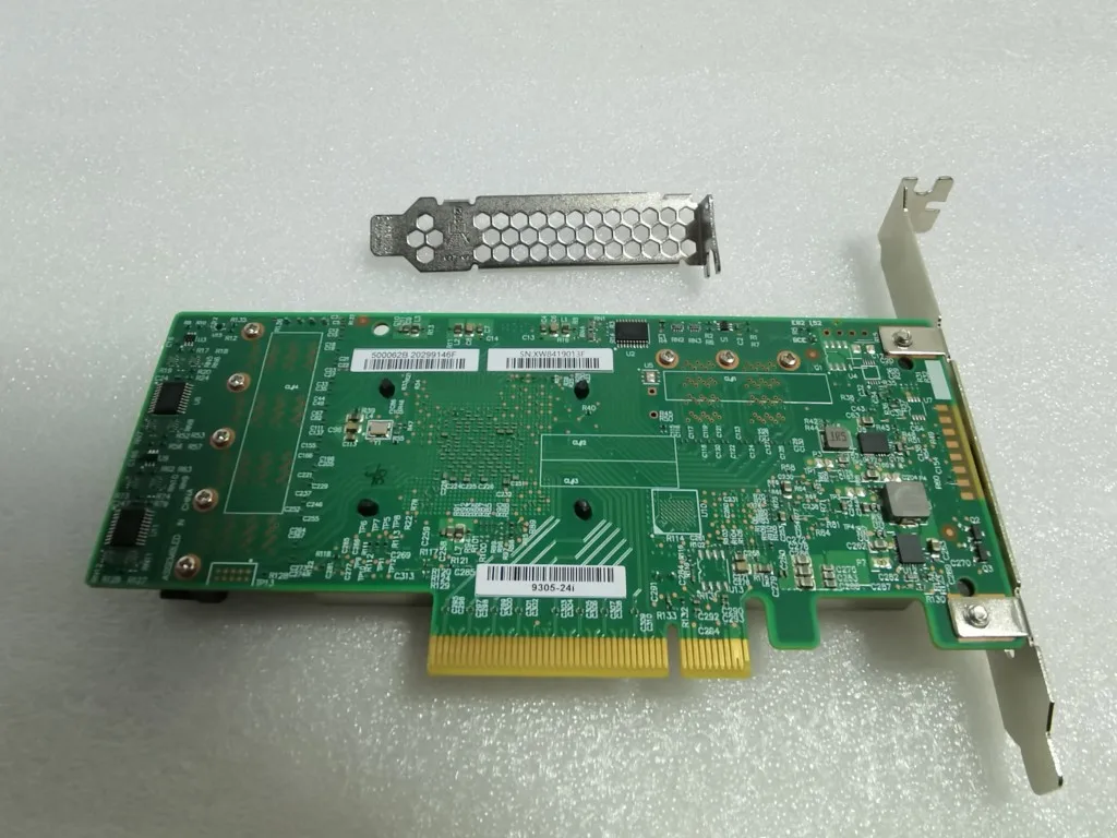 9305-24i Controller Card 05-25699-00  24-Port SAS 12Gb/s