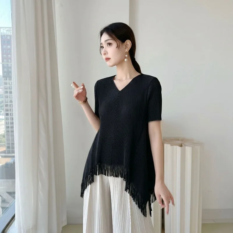 2026 Summer New Miyake Pleated T-Shirt Fringe Edge V-Neck Short Sleeve Slim Fold Age-Reducing Fish Scale Wrinkle High-End Top