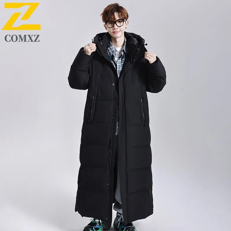 COMXZ الشتاء MenNew الثلوج سترة موضة عادية سميكة الباردة واقية أسفل القطن وسادة مبطنة 2025 الشارع الشهير معطف دافئ الحشو