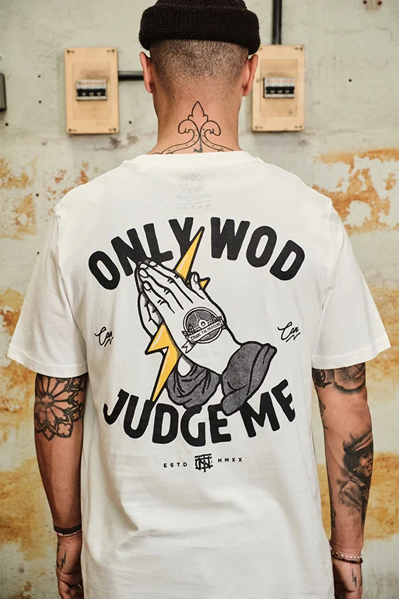 

Фитнес Y2K Спортивная мужская и женская футболка из чистого хлопка с короткими рукавами Базовая рубашка Только слова Можно судить меня Футболка с принтом