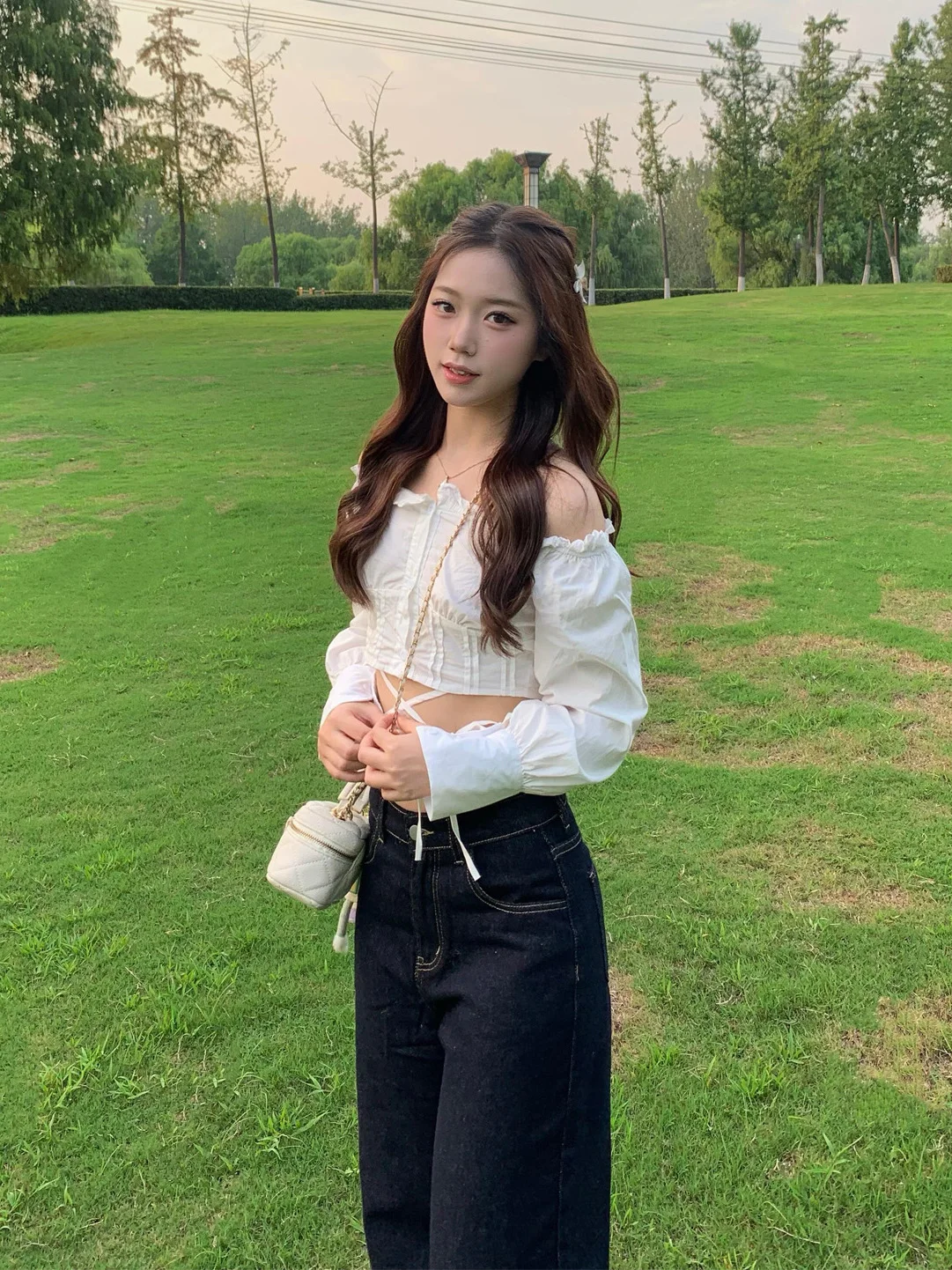 

Chic Shoulder Bared Short Shirt Women's Fashionable One Shoulder Spring New Style Korean Style Polyester Fiber Long Sleeve