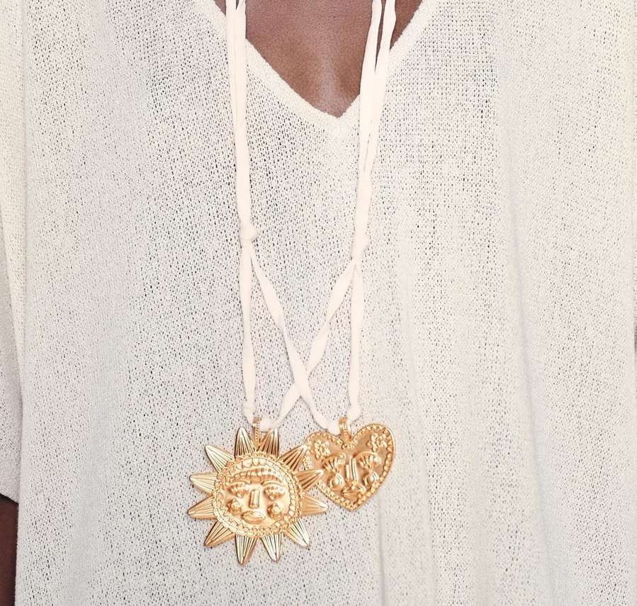 

Европа и США знаменитости металл Солнце Геральдический многослойный темперамент ins ветер длинное ожерелье темперамент простой Джокер