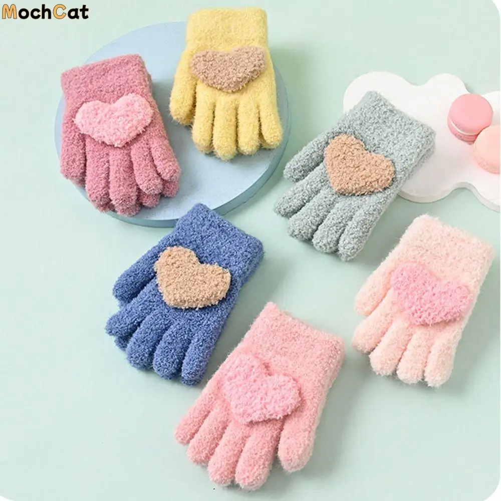 2Pairs Cute Children's Warm Gloves Soft Heart Shaped Five Finger Gloves Breathable Keep Warm Solid Plush Gloves for Kids Toddler