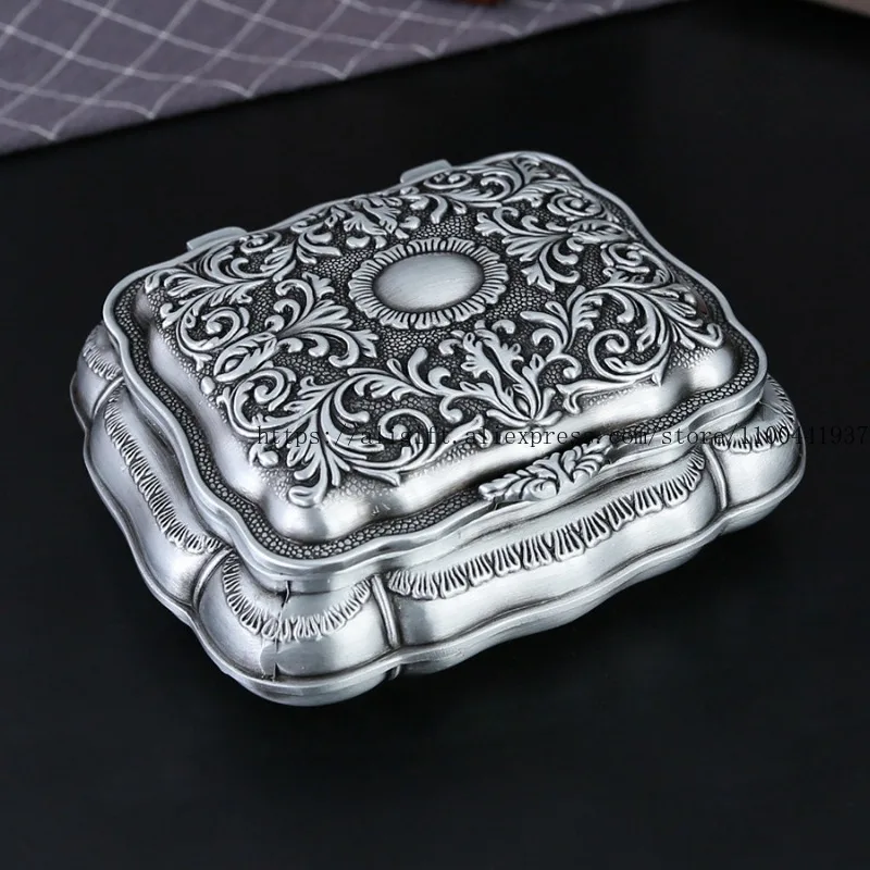 

Metal Creative European Retro Square Jewelry Box High-End Small Ear Stud Bracelet Storage Box