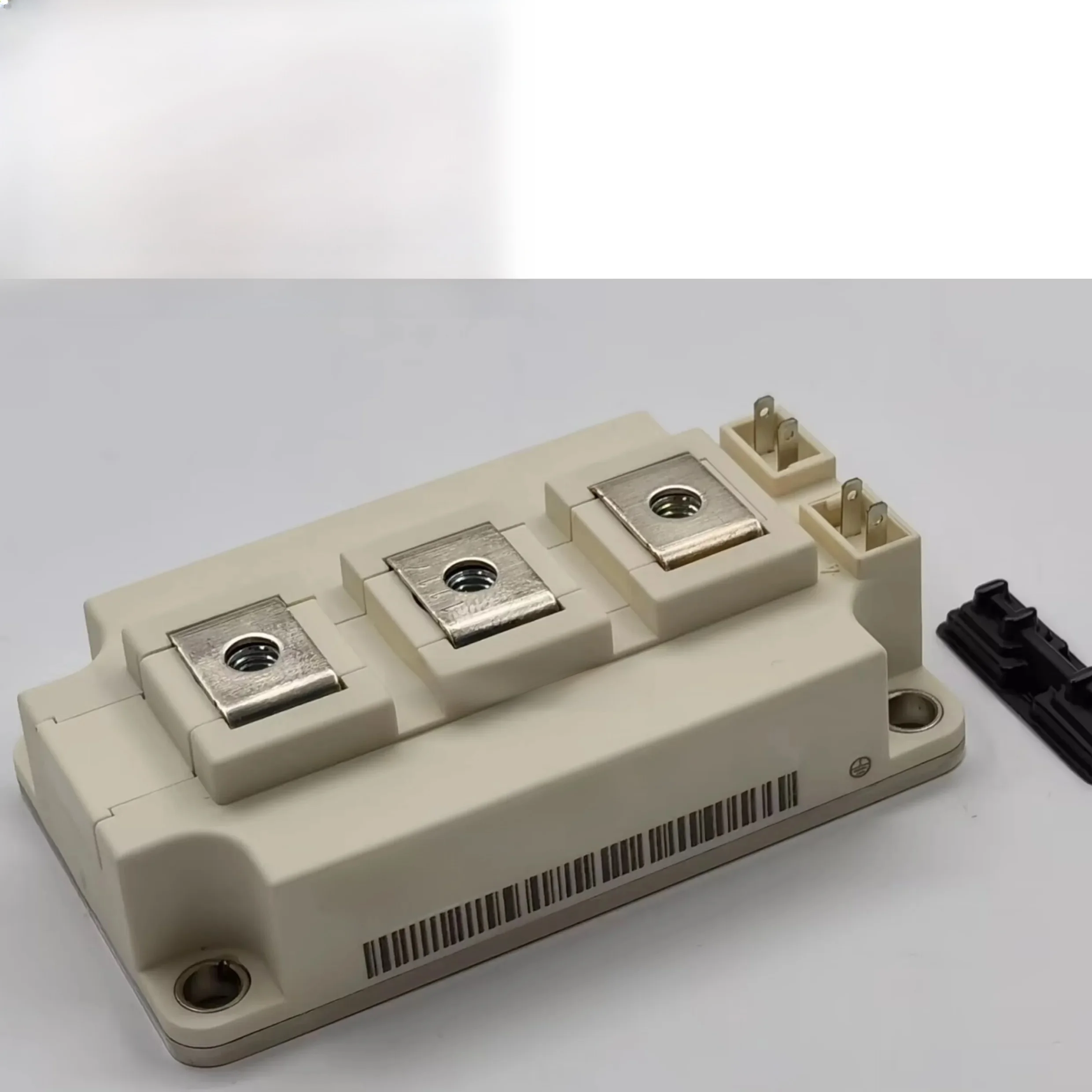 

FF300R12KS4 FF200R12KS4 FF150R12KS4 FF100R12KS4 Новый и оригинальный МОДУЛЬ