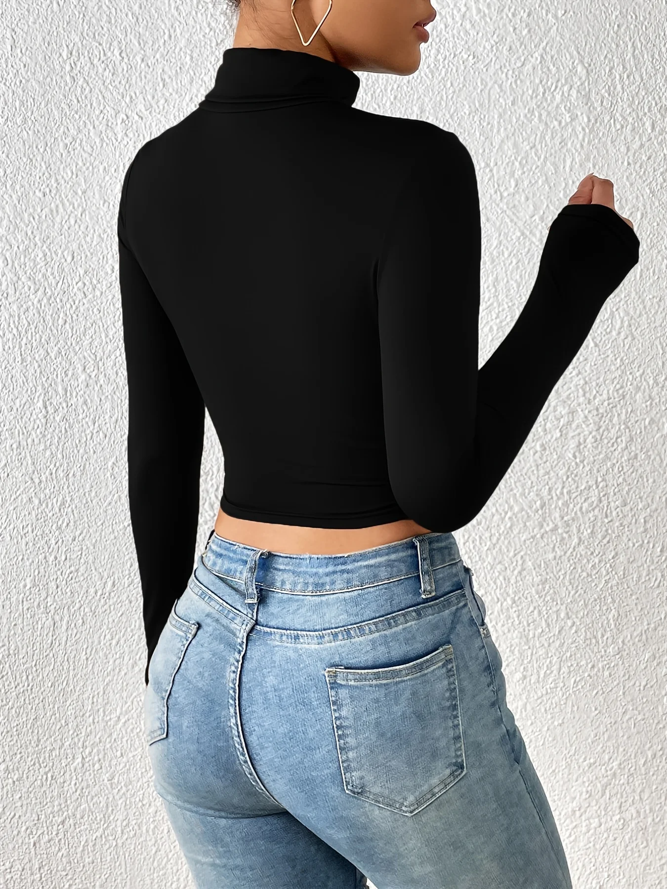 European and American long sleeved undershirt short high necked half high necked autumn clothes women\'s exposed navel top