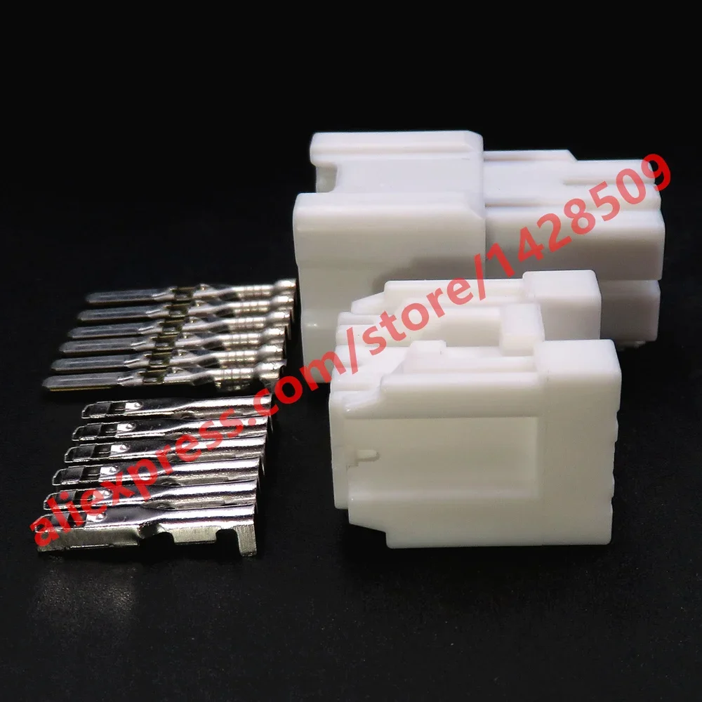 1 Set 6 Pin 6098-6970 6098-6947 Automobile Taillight Wire Connector 2.2 Series Car Wide Steering Brake Light Cable Socket