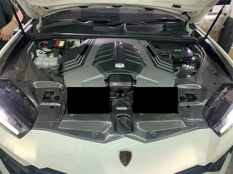 

Комплект из 3-х частей капота из сухого карбона в стиле OEM для Lamborghini URUS с новым капотом и внутренним отделением для двигателя, включая элементы интерьера.