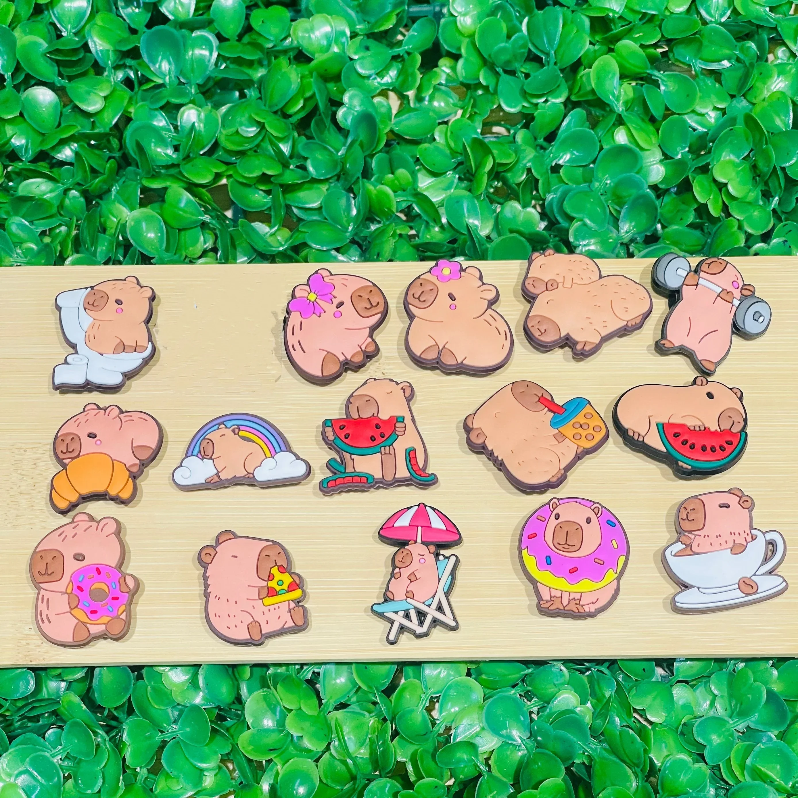15/50/100pcs Mesuca Cartoon Animal Capybara PVC Shoe Charms Clogs Pins Accessories Sandals Ornaments Children DIY Party Present
