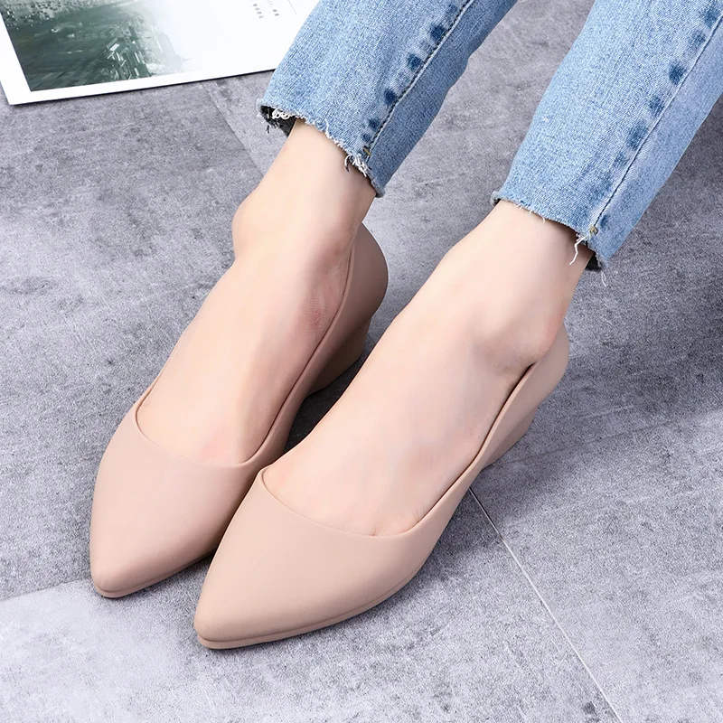 Women\'s Sandals Jelly Wedge Heel Shallow Anti-slip Pointed Toe Flat Bottom Anti-slip PVC Casual Tide Rain Boots Single Shoes