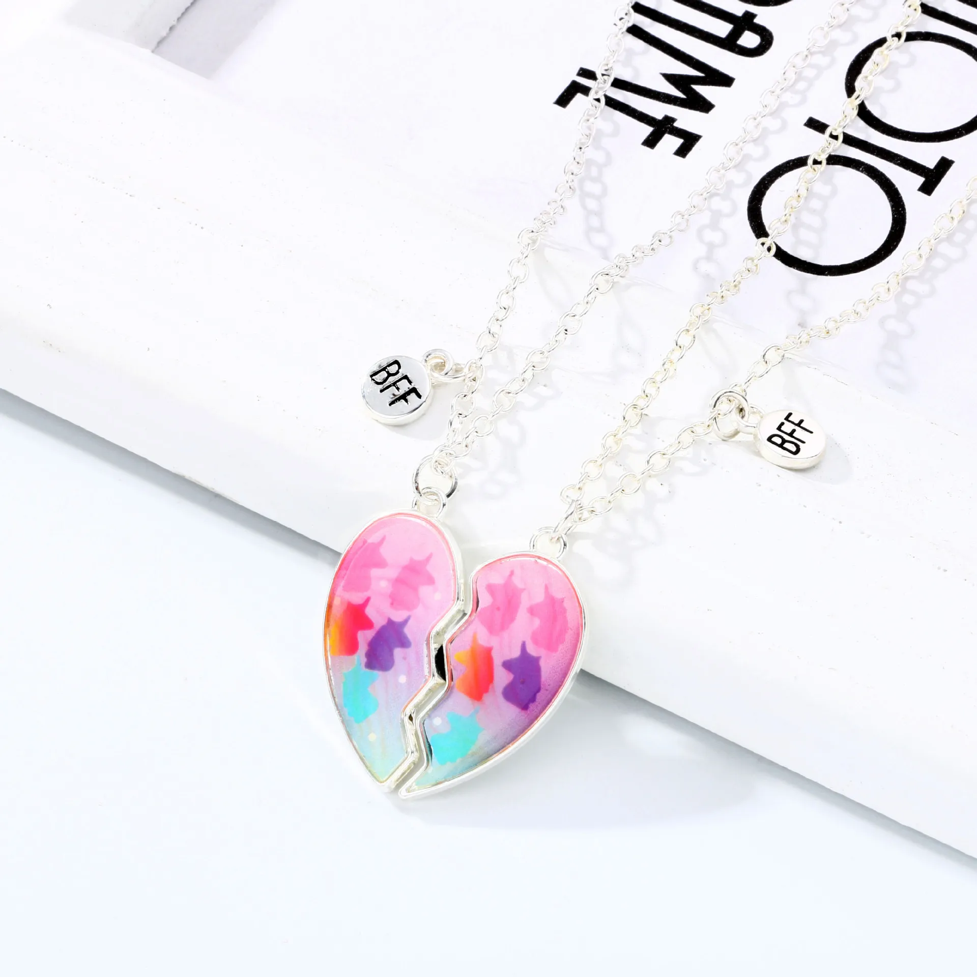 New Animal Pendant Necklace Cartoon Cute Stickers Sealing Glue Good Friends and Best Friends Magnet Necklace Set Wholesale