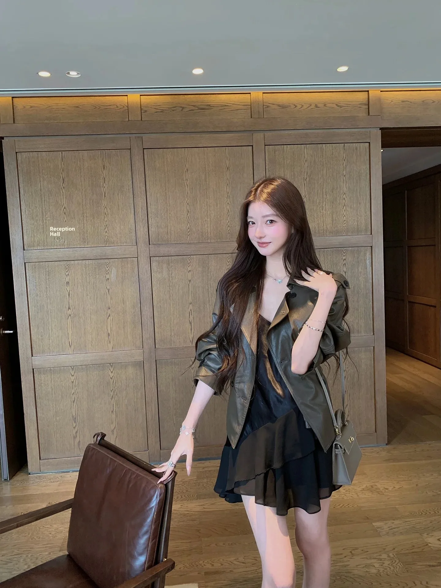 YOLI Zhang Yuli Intellectual Manhattan Light Brown Collar Leather Jacket Women's Autumn Vintage Style Belted Waistcoat