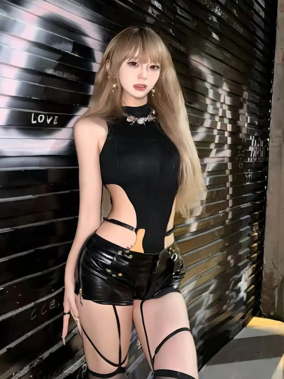 

Bla Leather orts Women's Sexy Slim Fit Cool Hot Sle Low Waist Zipper PU Fabric Spring Summer Ladies Faion orts