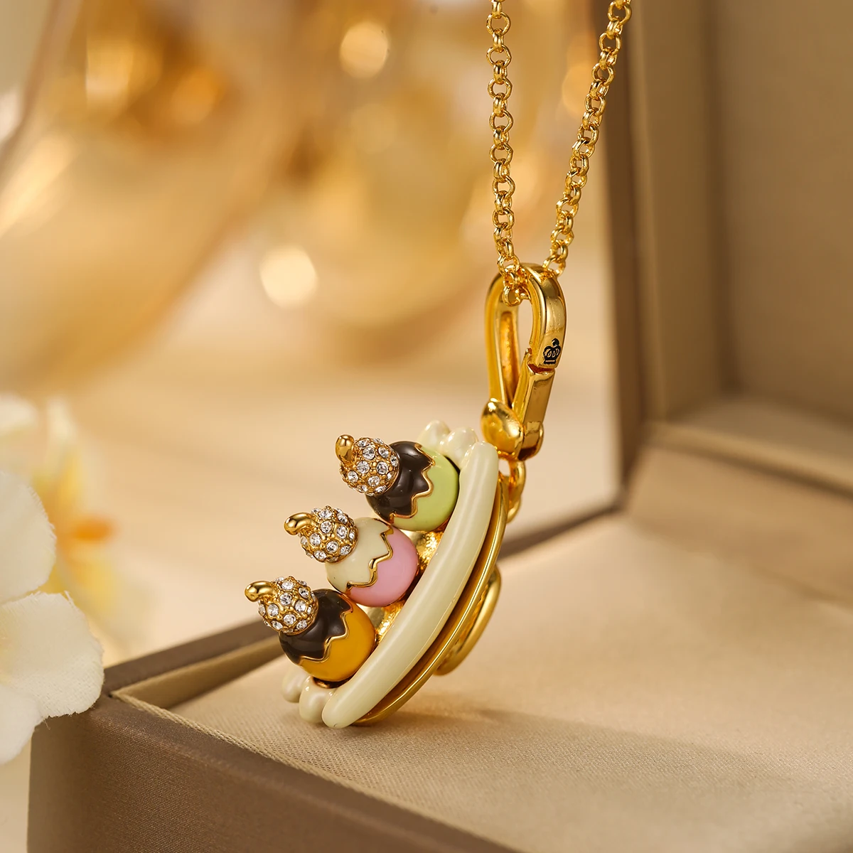 Fashion Luxury Enamel Faux Zircon Icecream Banana Boat Pendant Necklace for Women Sweet Elegant Party Jewelry Halloween Gifts