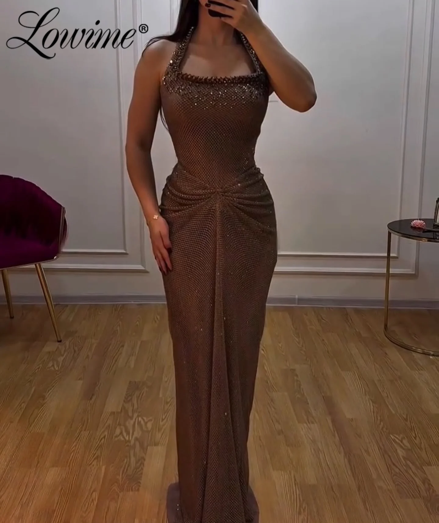 

Элегантное вечернее платье с бисером и стразами, коричневое, блестящее, для гостей на свадьбу, с вырезом халтер, прямое, на заказ, 2026, женское