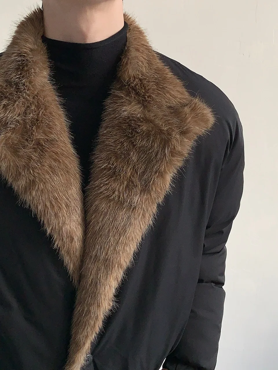 2025 Winter New Large Lapel Warm Faux Fur Collar Parkas Men Women High-End Thickened Parkas Trendy Solid Color Long Sleeve Coats