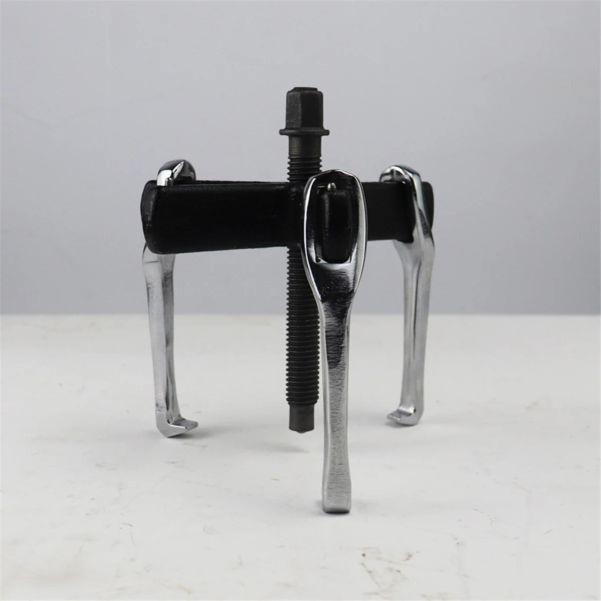 

SSR 4 Inches Mechanical 3 Claws Multifunctional Puller for Auto Car Repair Hand Tools Forge and Stamp Bearing Puller