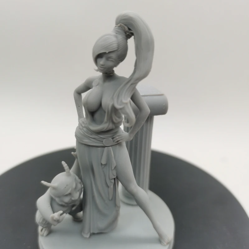 1/24 스케일 레진 동상 자신감 넘치는 공주와 하인 Nsfw 두 가지 버전 조립 모델 키트 조립되지 않은 도색되지 않은 3D 차고 키트