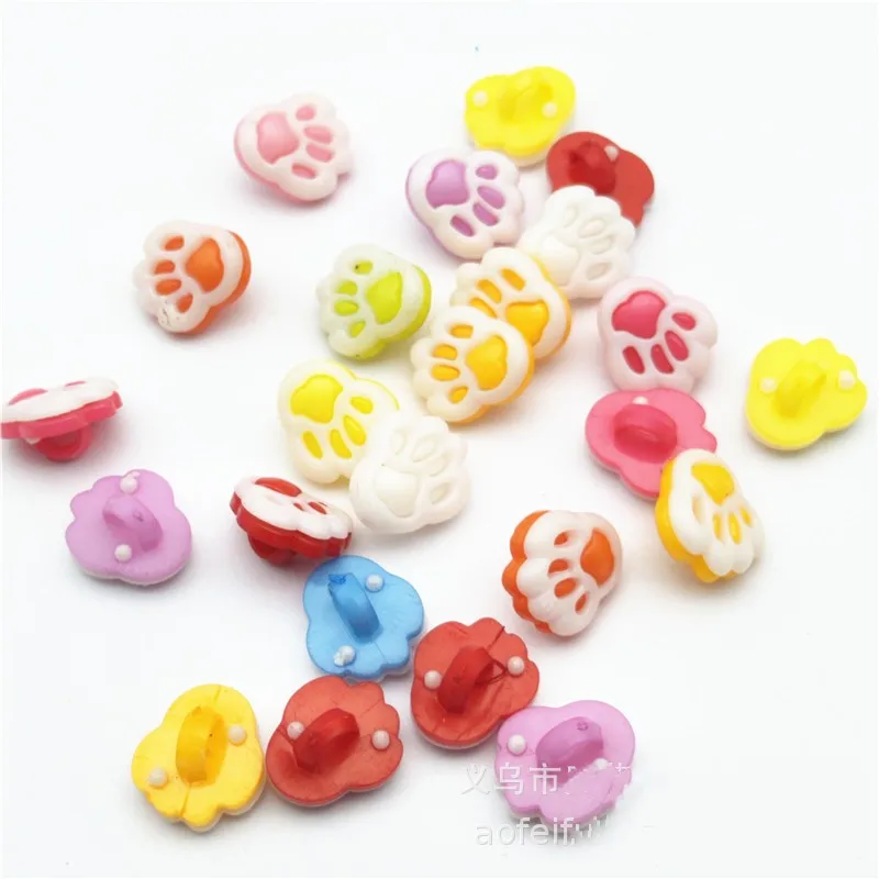 100 Pcs Cute Paw Print Buttons Mixed Color Plastic Cartoon Children Sewing Cloth Button For Handmade Scrapbooking Crafts DIY